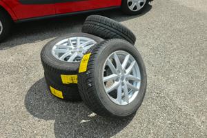 215/65/16 cerchi in lega con gomme nuove 0Km