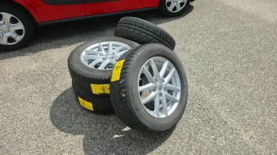 215/65/16 cerchi in lega con gomme nuove 0Km