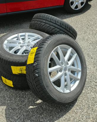 215/65/16 cerchi in lega con gomme nuove 0Km