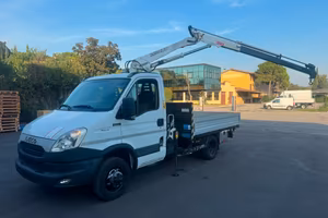 IVECO DAILY 50C15 CASSONE+ GRU (PATENTE C)