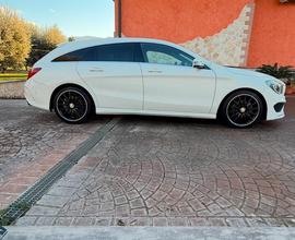 Mercedes CLA shooting brake 200 D premium AMG