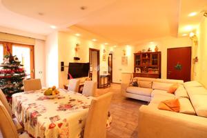 4 LOCALI A GENZANO DI ROMA