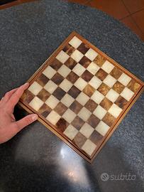 Scacchiera in alabastro bianco e nero