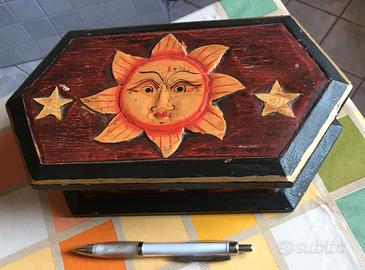 scatola portaoggetti in legno