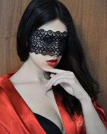 Maschera pizzo occhi nera