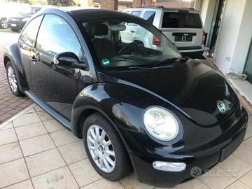 Volkswagen New Beetle 1.4 16V berlina