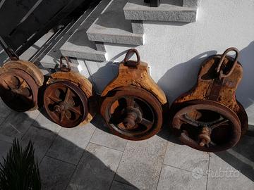 Pulegge in legno e ghisa Antiche 