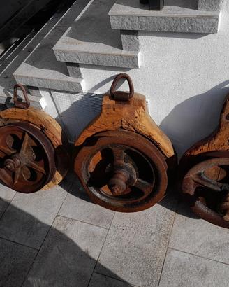 Pulegge in legno e ghisa Antiche 