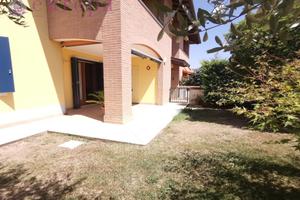 Bicamere con grande giardino