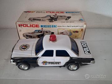 Giocattolo in latta macchina made in Taiwan Anni 7