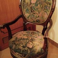 Poltroncina antica stile Luigi XV