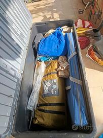 Tenda e attrezzatura campeggio