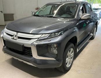L200 2.3 Double-Cab Gancio traino Camera