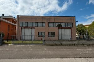 Capannone zona industriale