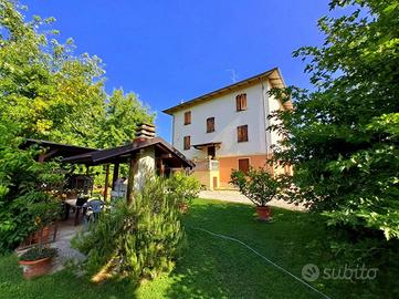 Villa di 529 m² con più di 5 locali e box auto dop