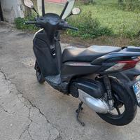 scooter sh 300