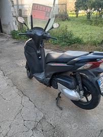 scooter sh 300