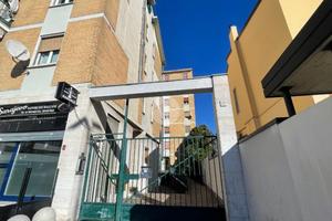 MONOLOCALE A CORSICO