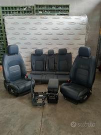 Kit sedili interni in pelle nera Jaguar F-Pace 201