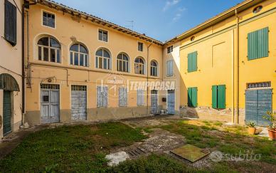 BILOCALE IN CENTRO STORICO