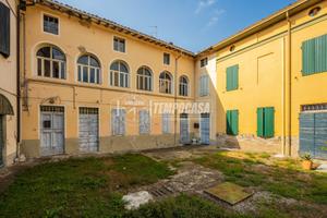 BILOCALE IN CENTRO STORICO