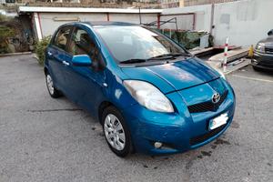 Toyota Yaris 1.0 5 porte Sol