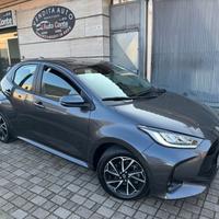 Toyota Yaris 1.5 Hybrid 5 porte Lounge