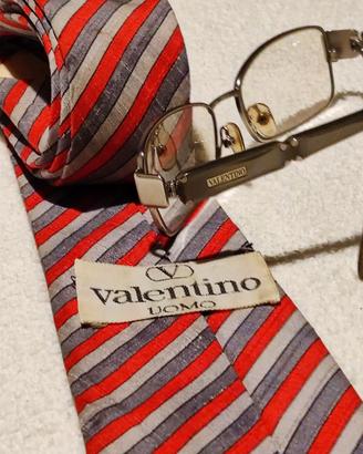 Cravatta e Occhiali Valentino