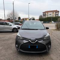 Toyota Yaris 1.0 5 porte Cool NEOPATENTATI