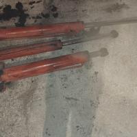 Cilindri idraulici a doppio effetto