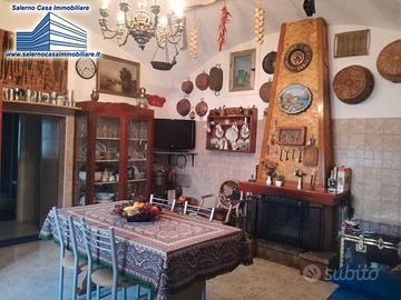 Acquamela di Baronissi porzione di fabbricato