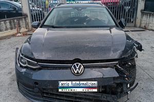 VOLKSWAGEN GOLF 8 VARIANT