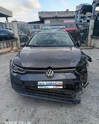 VOLKSWAGEN GOLF 8 VARIANT