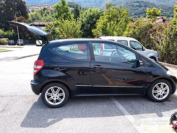 macchina Mercedes A180 