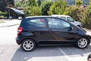 macchina Mercedes A180 