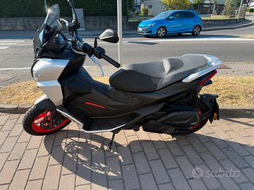 Aprilia SR GT 200 2023 solo 1800 kms