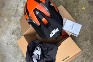 Casco Airoh Ktm