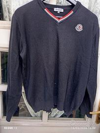 pullover collo V. moncler