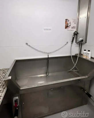 Attrezzatura self service