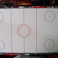 piste auto e gioco hockey 