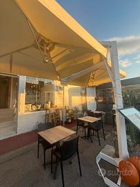 Ombrellone a due braccia