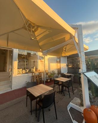 Ombrellone a due braccia