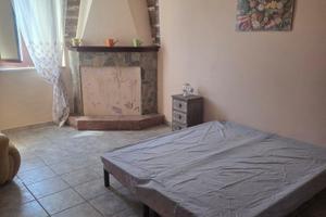 Stanza con bagno a Donnici superiore (CS)