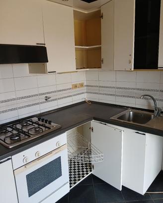 cucina bianca più tavolo allungabile più arredo co