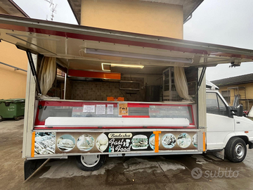 Furgone fast food patente b