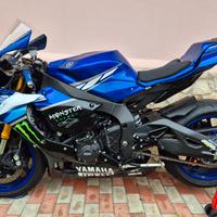Yamaha R1 uso pista