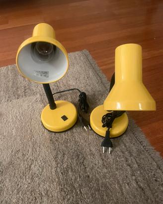 Due lampade gialle vintage