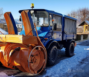 Unimog mercedes benz