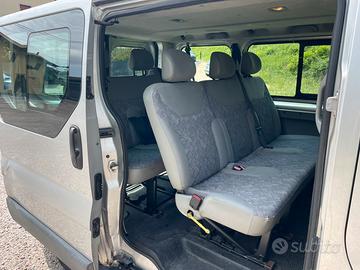 Opel Vivaro 9 posti