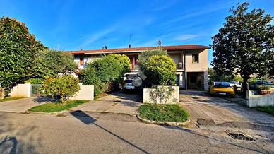 VILLA A SCHIERA A SAN GIOVANNI IN MARIGNANO